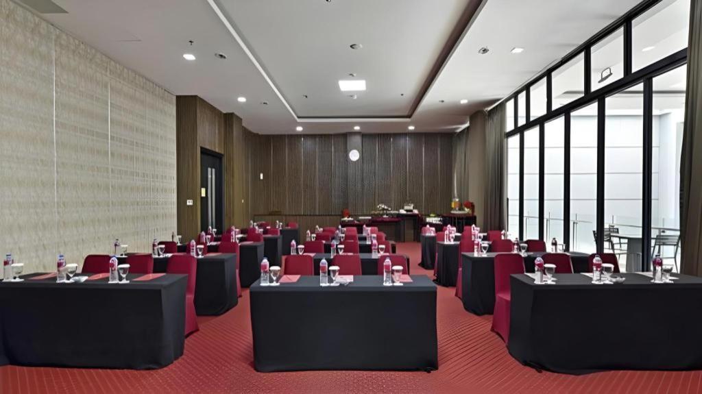 Travello Hotel Bandung Exteriér fotografie
