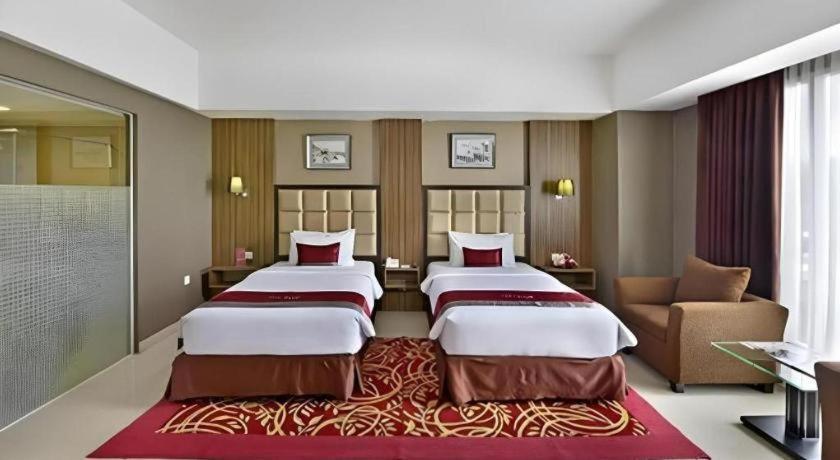 Travello Hotel Bandung Exteriér fotografie