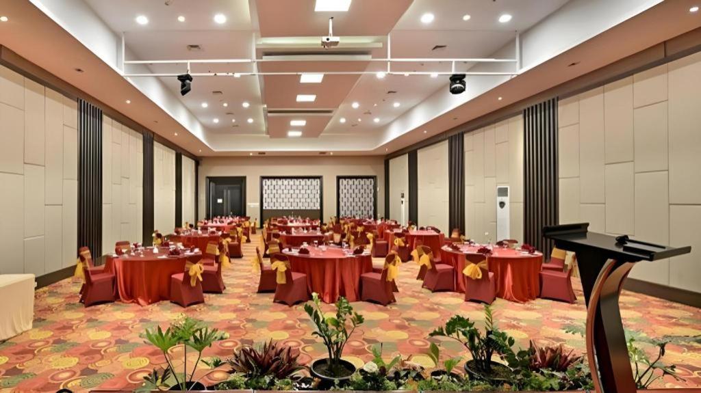 Travello Hotel Bandung Exteriér fotografie