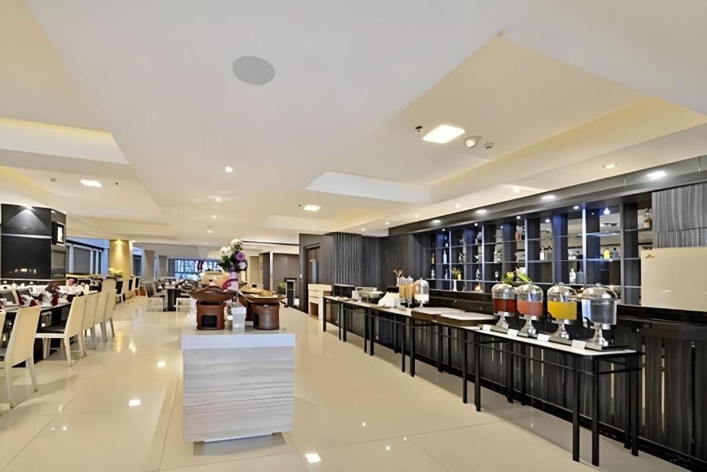 Travello Hotel Bandung Exteriér fotografie