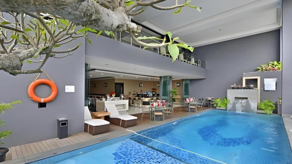 Travello Hotel Bandung Exteriér fotografie