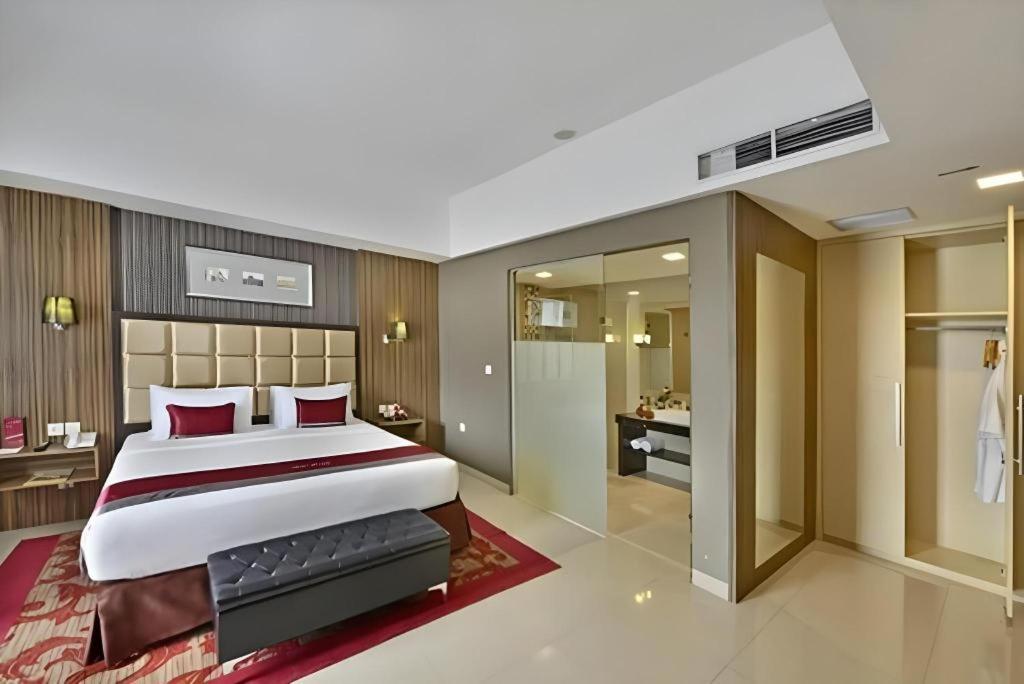Travello Hotel Bandung Exteriér fotografie